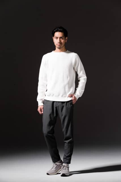 サッカーができるほどアクティブなビジネスウェア「Umditional Pants」販売開始