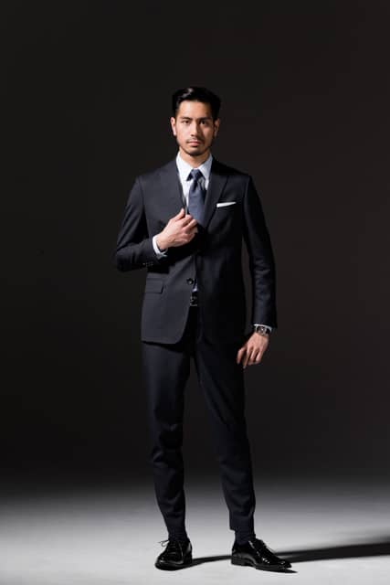 サッカーができるほどアクティブなビジネスウェア「Umditional Pants」販売開始