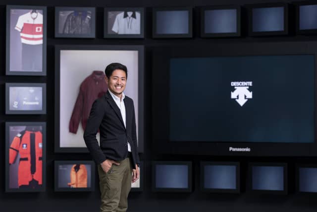 サッカーができるほどアクティブなビジネスウェア「Umditional Pants」販売開始