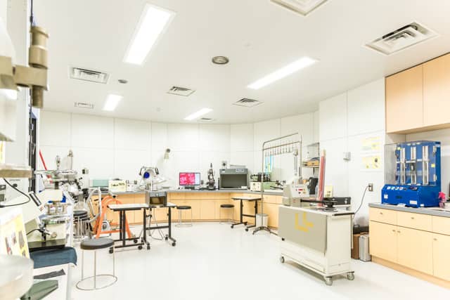 サッカーができるほどアクティブなビジネスウェア「Umditional Pants」販売開始