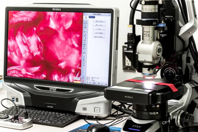 サッカーができるほどアクティブなビジネスウェア「Umditional Pants」販売開始