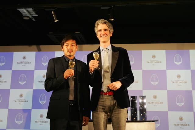 松井大輔、誕生日は妻・加藤ローサとシャンパンでお祝い…「1年また歳を取ったね」撮影:山口和幸