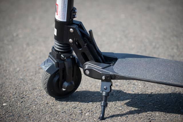 MaKingのマルチ電動キックボード『New K7』《撮影 五味渕秀行》