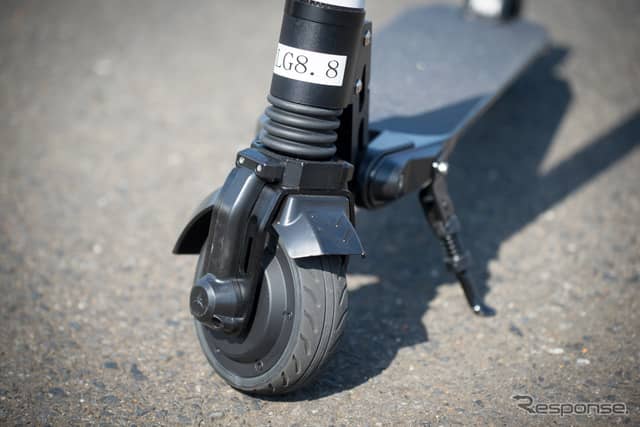 MaKingのマルチ電動キックボード『New K7』《撮影 五味渕秀行》