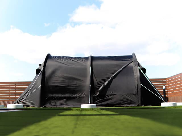 ツーリングキャンプ向けのフロアレス3人用テント「カマボコテントミニUL」限定発売