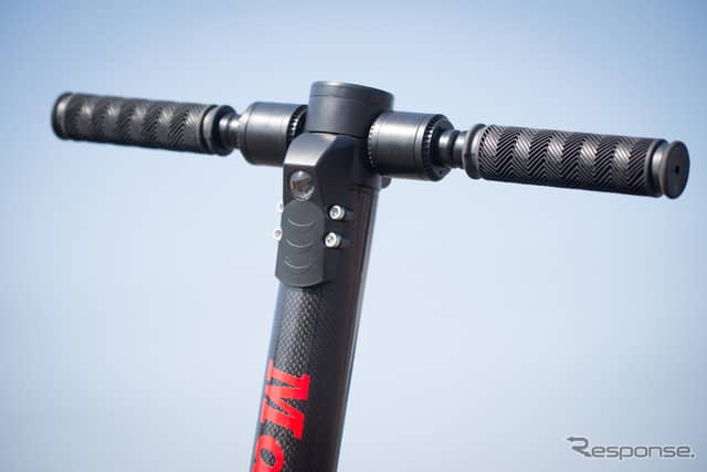 MaKingのマルチ電動キックボード『New K7』《撮影 五味渕秀行》