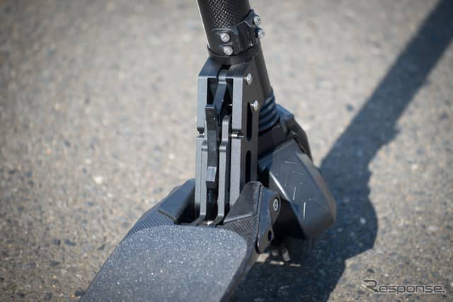 MaKingのマルチ電動キックボード『New K7』《撮影 五味渕秀行》