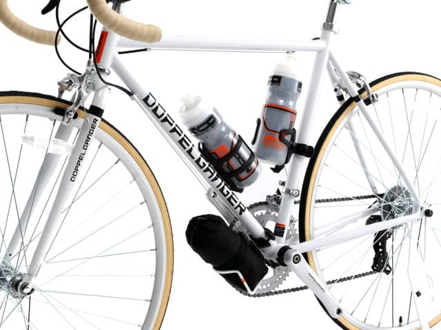 ボトルケージを好きな場所に取り付けられる自転車用マウント「どこでもダボ穴」発売