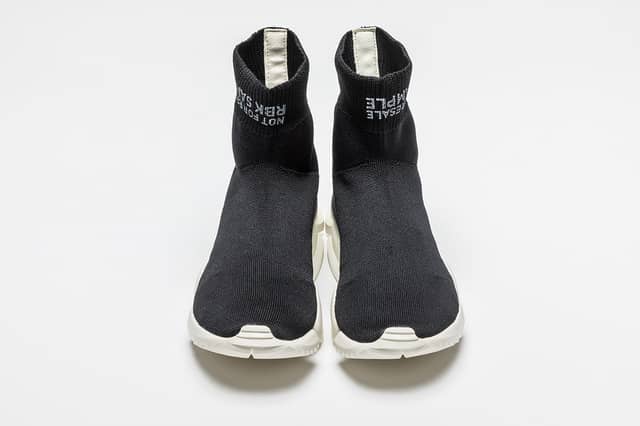 リーボック、独自のアウトソール構造スプリット ツーリングを搭載した「SOCK RUN.R」限定発売