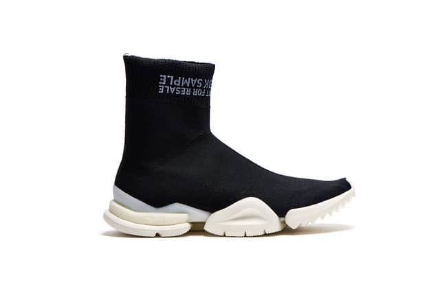 リーボック、独自のアウトソール構造スプリット ツーリングを搭載した「SOCK RUN.R」限定発売