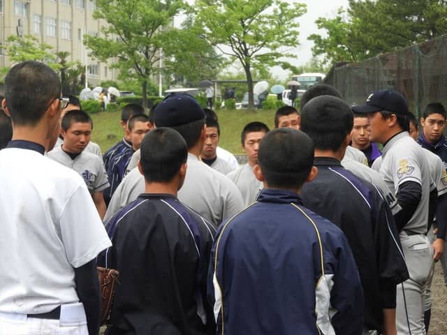 試合後のミーティングはことのほか大事手束仁