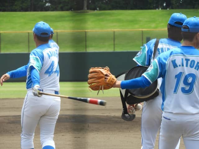 山岸ロジスターズのシートノック撮影：手束仁