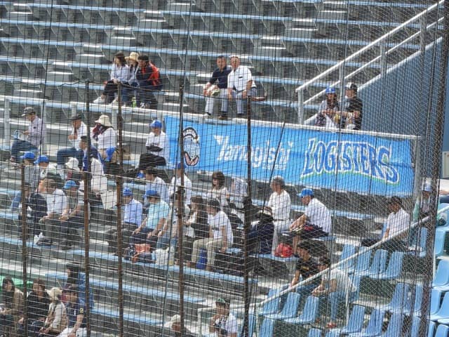 山岸ロジスターズ応援スタンド撮影：手束仁