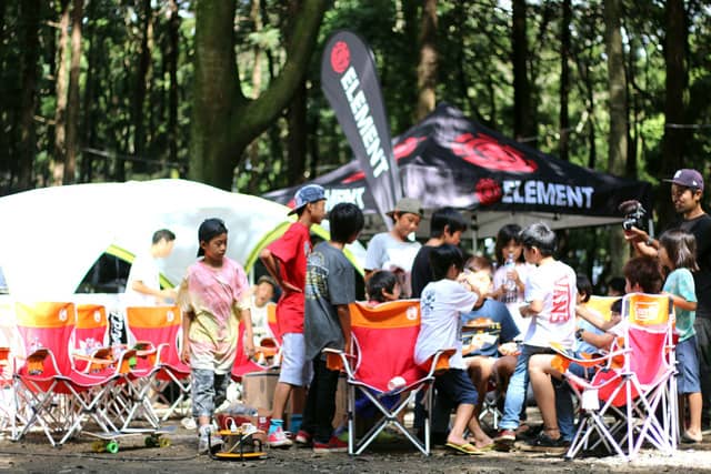 スケートボードスクールとキャンプ生活を体験する「スケートキャンプ」開催