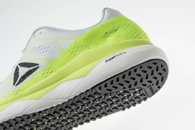 リーボック、約100グラムのレーシングシューズ「FLOATRIDERUNFAST PRO」限定発売