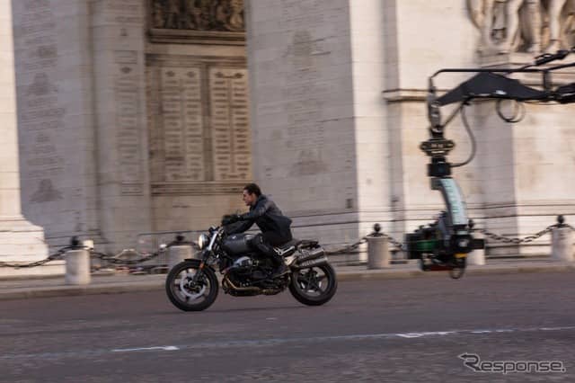 映画『ミッション：インポッシブル』最新作に起用されるBMW モトラッドR 9T スクランブラーとトム・クルーズ画像：2018 Paramount Pictures.