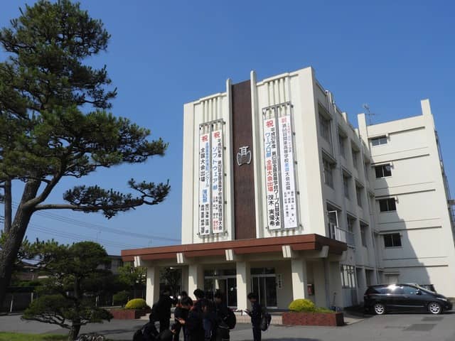 熊谷商の校舎撮影：手束仁