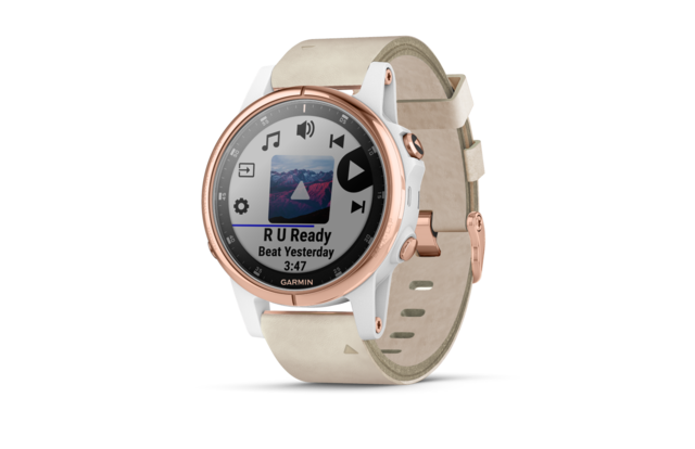 ガーミン、マルチスポーツ機能を搭載したGPSウォッチ「fenix 5 Plus Series」発売