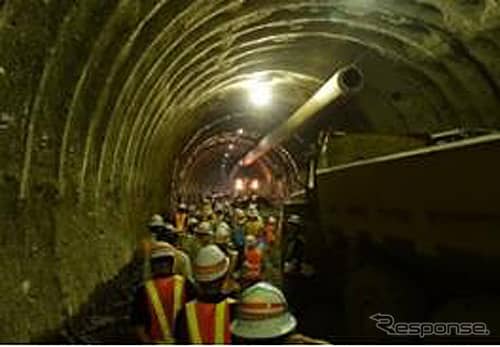 トンネルの建設現場を見学