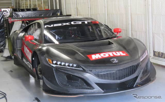 3月の鈴鹿ファン感謝デーには、MOTULロゴを貼ったNSX GT3の姿があった。《撮影 遠藤俊幸》