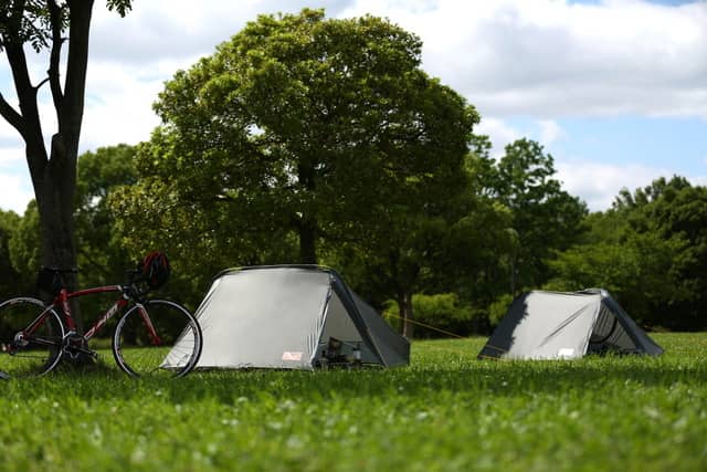 自転車を置けるサイクリスト向けツールームテント「バックフリップバイシクルテント」発売