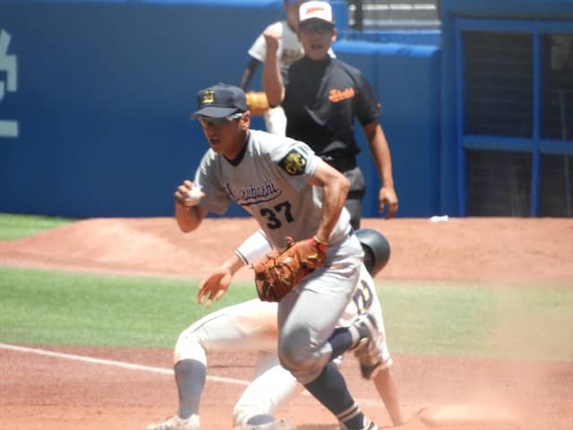 一橋大・江角直人君（２年・日比谷）撮影：手束仁