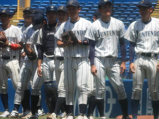 試合前の順天堂大選手たち撮影：手束仁