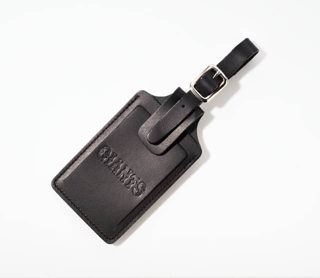 巨人公式スーツケースと同モデル「プロテカ エキノックスライト オーレ」限定販売