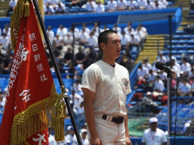 選手宣誓・日大三・日置航君撮影：手束仁