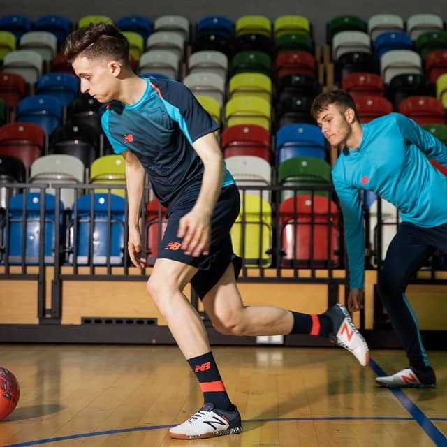 ニューバランス、俊敏でキレのある動きをサポートするフットサルシューズ「AUDAZO 3.0 PRO」発売