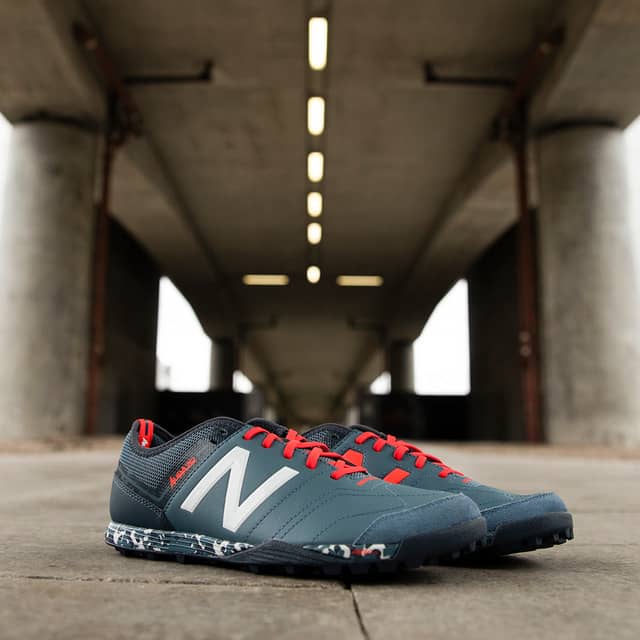 ニューバランス、俊敏でキレのある動きをサポートするフットサルシューズ「AUDAZO 3.0 PRO」発売