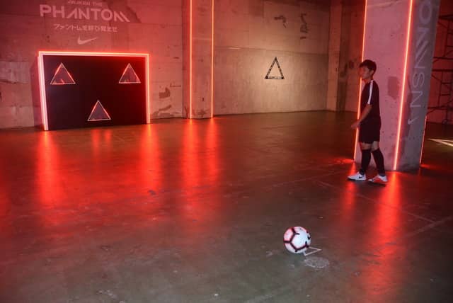 ナイキの「ファントム ビジョン」を実際に履いてみた…足への馴染み方がすごい！撮影：大日方航