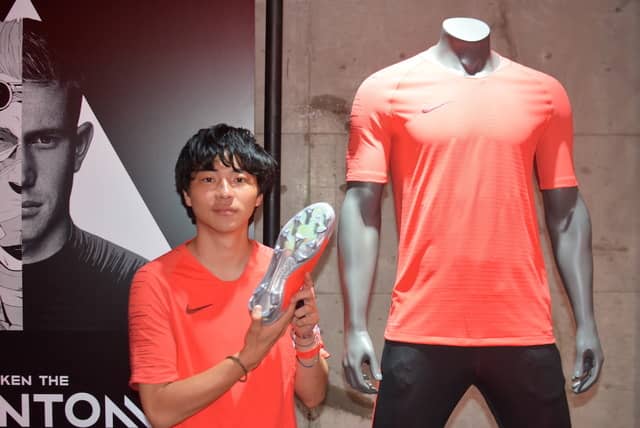 ナイキの「ファントム ビジョン」を実際に履いてみた…足への馴染み方がすごい！撮影：大日方航