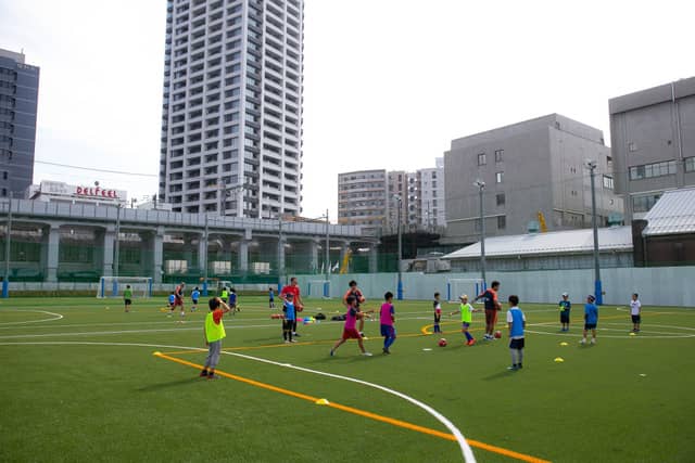 サーフィン、ボルダリング、パデル等が楽しめる複合スポーツエンターテインメント施設が品川にオープン