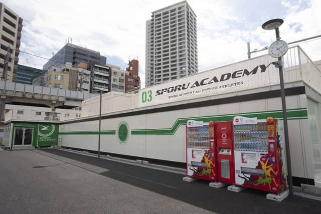 サーフィン、ボルダリング、パデル等が楽しめる複合スポーツエンターテインメント施設が品川にオープン