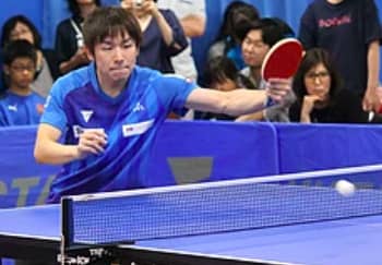 卓球・丹羽孝希　秘技“チキータ”で高松の観客沸かす