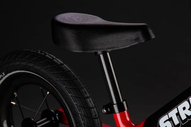 ランニングバイク「ストライダー」にカーボン製ハイスペックモデルが登場