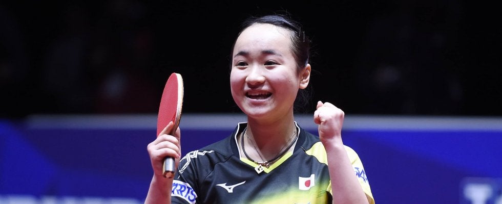 【卓球】字が綺麗なんだもの…　伊藤美誠、相田みつを美術館で美文字披露