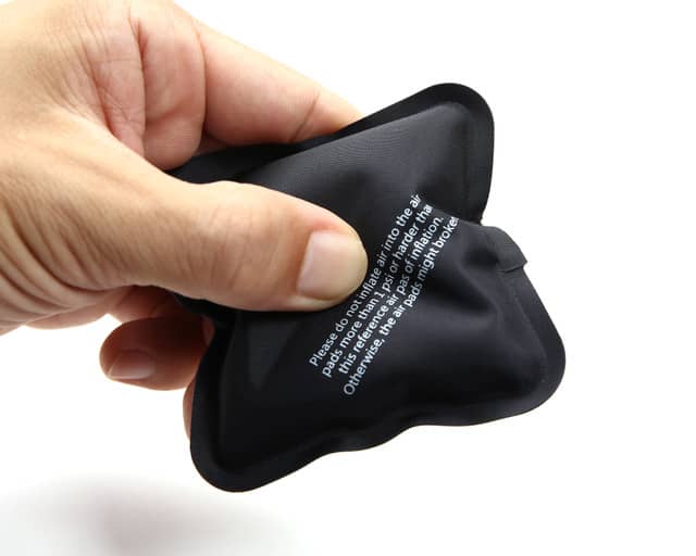 エアー緩衝材、台座、キャスター付き自転車輪行バッグ「トラベロ AIR」発売