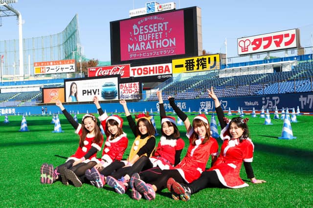 つば九郎が参加！明治神宮野球場でワインとデザートがテーマのマラソン大会開催