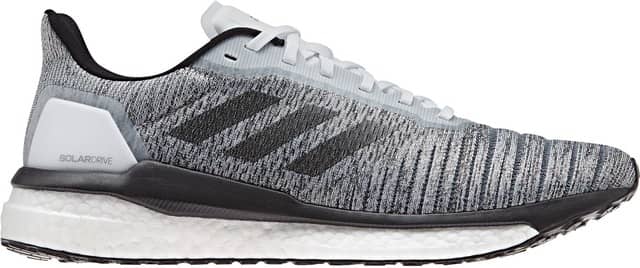 初マラソン挑戦後に重視するのはランニングシューズのフィット感