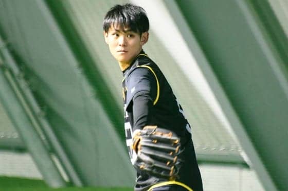 石川出身の鷹ドラ6泉、晴天の筑後は別世界!?　「外で練習ができて清々しい」