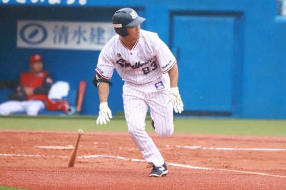 【2018年名場面集】燕・青木が史上9人目の快挙達成　打球は西武の名手に飛ぶも…