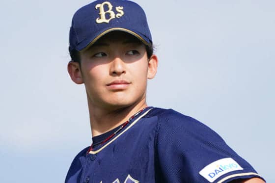 オリが公開した新成人・山崎颯の袴姿写真にファン“絶賛”「どの角度もイケメン」