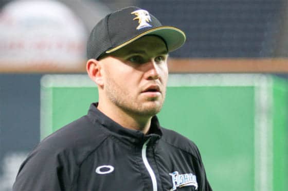 ロッテ入りのレアード、日本語で景気よく挨拶「寿司屋レアード、開店です！」