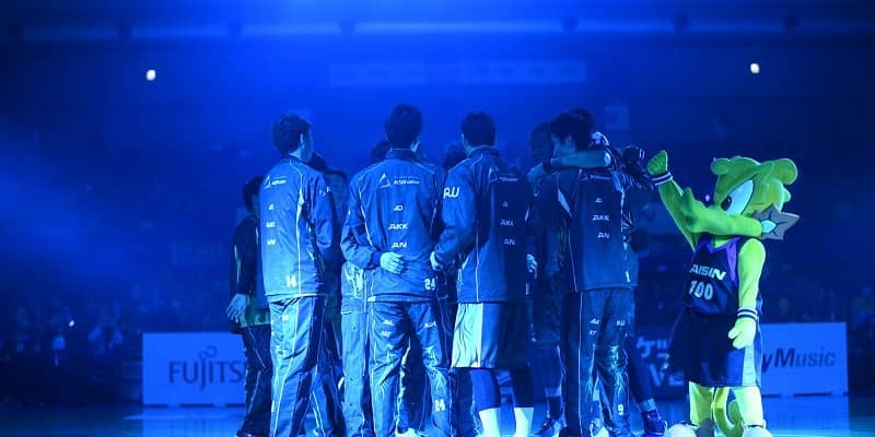 大学生コンビ活躍も、71年目の名門チームの苦闘続く