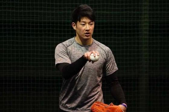 日ハムドラ1吉田輝、初ブルペンで柿木にライバル心　「自分が先に投げられるように」