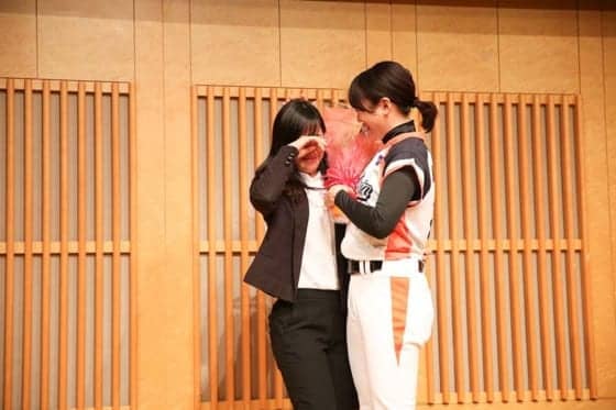 【女子プロ野球】引退の川端友紀は最大の“ライバル”にして最高の友人-三浦伊織が思いを語る