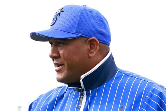 監督自らファンサービスも　リゾートの空気流れるDeNAの美しいキャンプ地