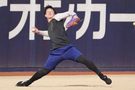 ハム吉田輝、新人合同自主トレは「80点」　練習後の“サイン会”には約400人が列